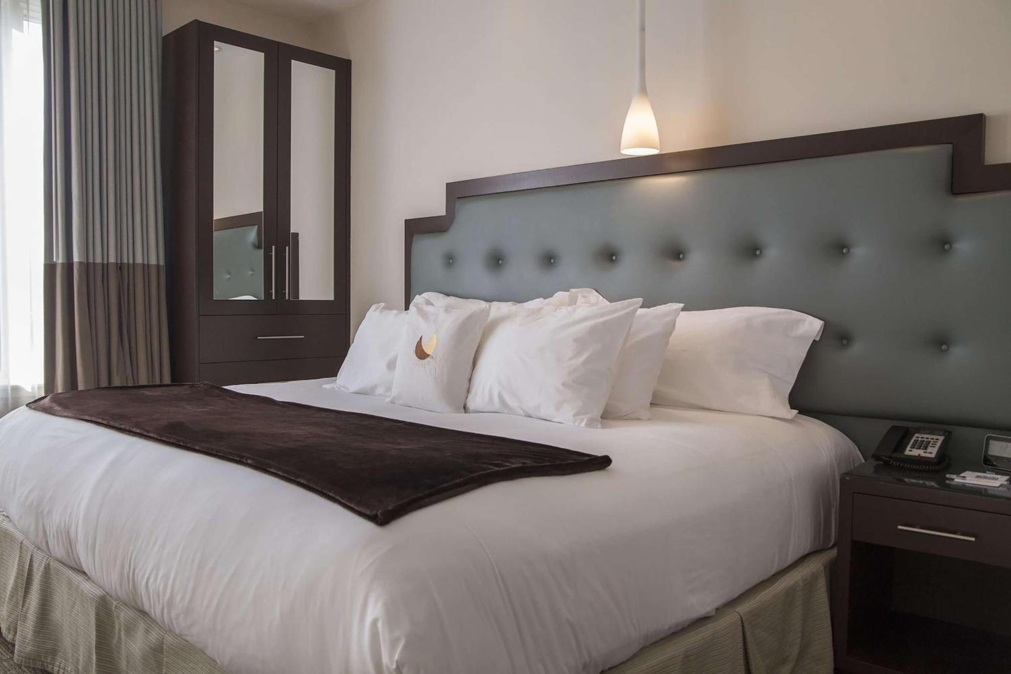 Aura Hotel Brooklyn New York Exterior photo