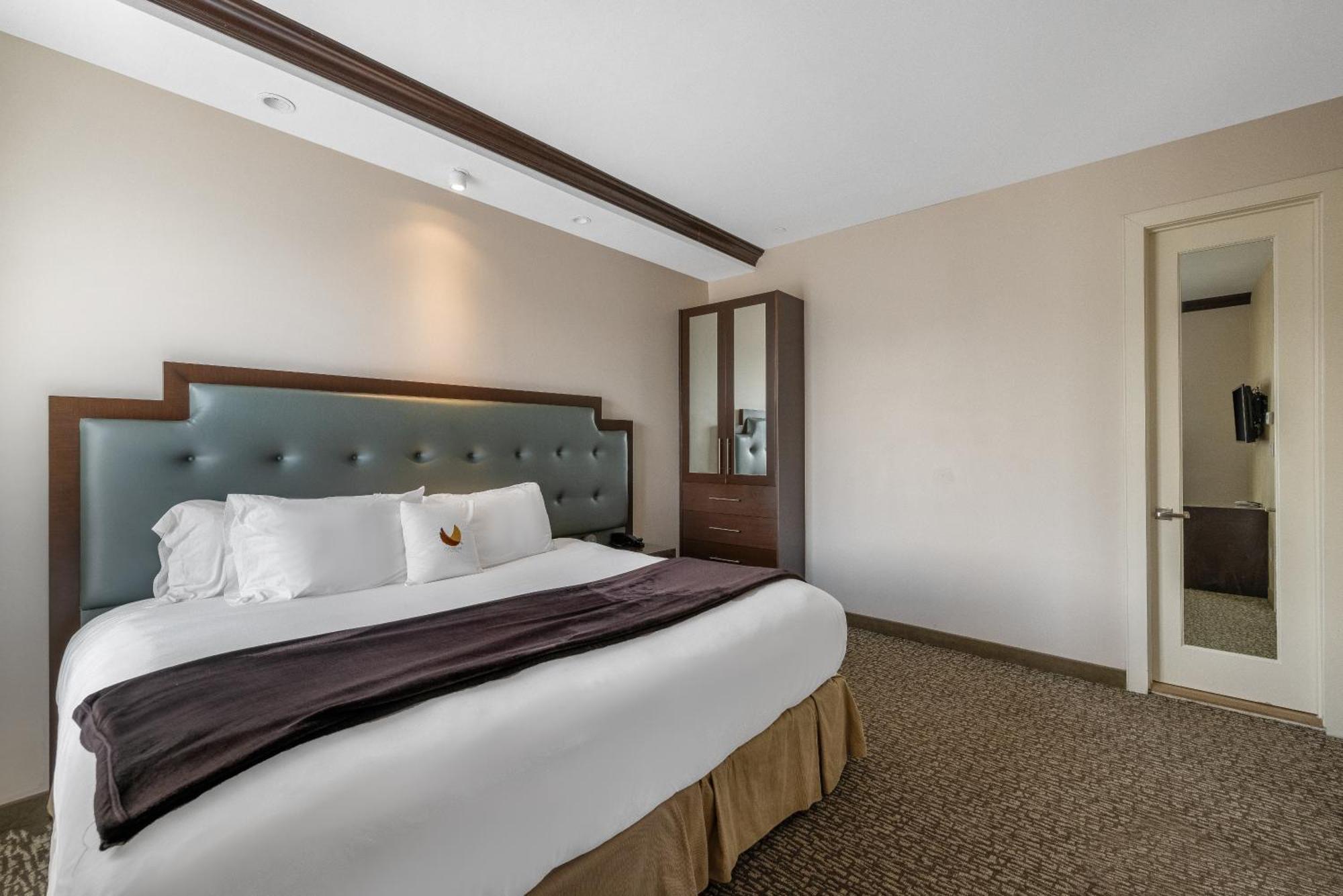 Aura Hotel Brooklyn New York Exterior photo
